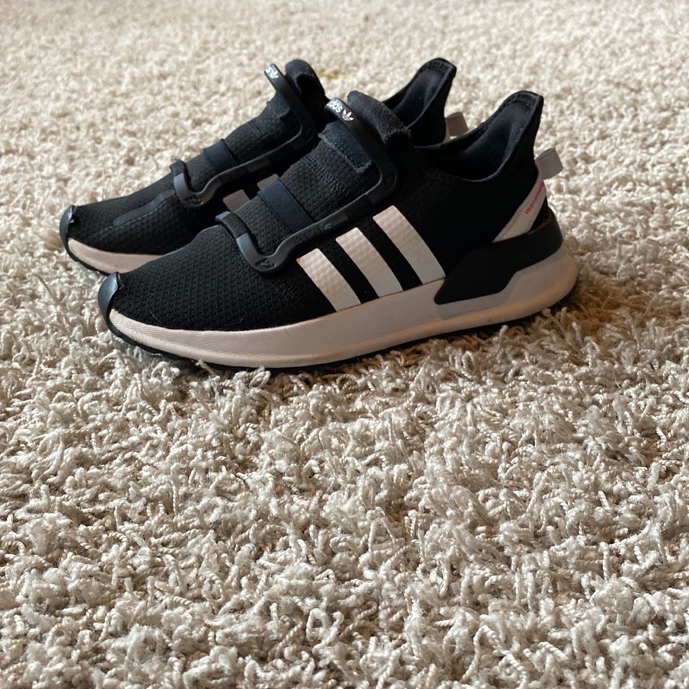 black adidas shoes